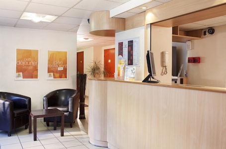 Lobby. Premiere Classe Le Blanc Mesnil