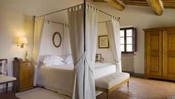 Camera Deluxe | Biancheria da letto ipoallergenica, minibar, una cassaforte in camera