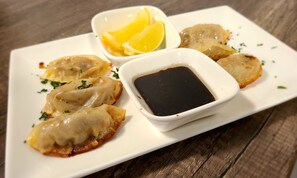 Restaurant - Executive House Suites Hotel & Conference Centre (High Level)