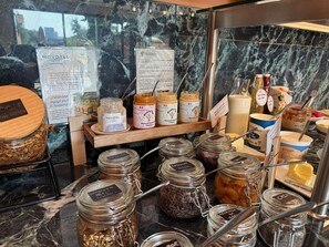 Desayuno buffet todos los días (con cargo) 