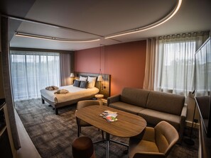 Premium bedding, pillowtop beds, in-room safe, desk - Novotel Suites Rouen Normandie (Rouen)