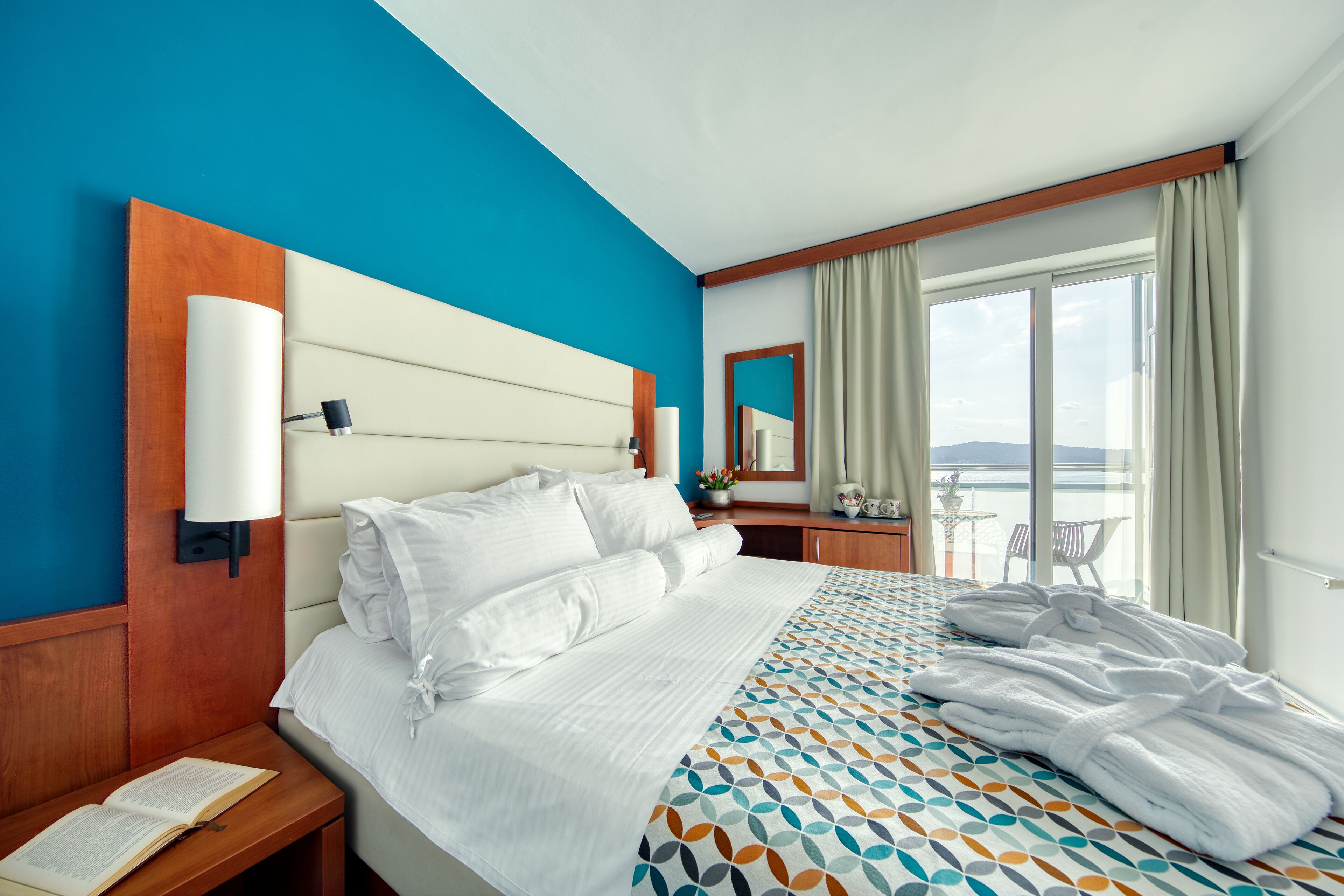 Chambre Club, balcon (Premium, Sea View) | Literie hypoallergénique, minibar, coffres-forts dans les chambres
