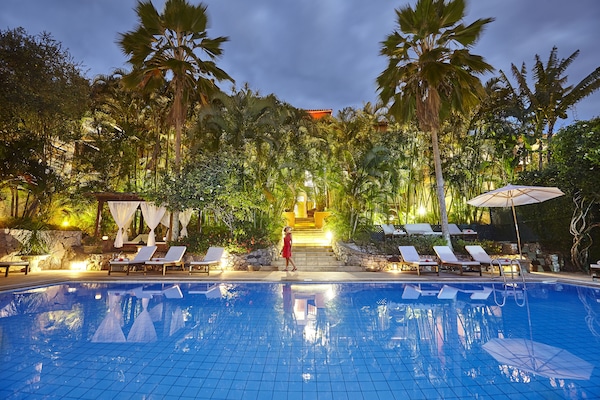 Outdoor pool, pool umbrellas, pool loungers
