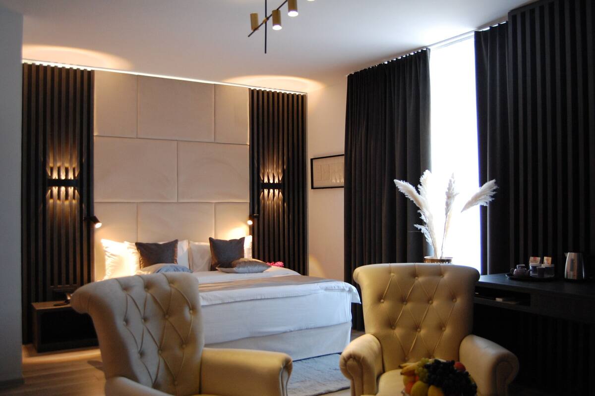 Junior Suite (1 wine bottle,-10% in nearby RSTRNT) | Private kitchen | Coffee/tea maker, electric kettle