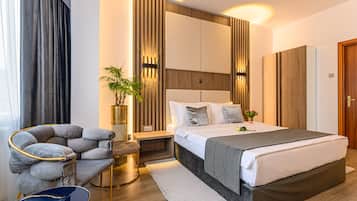 Superior Room | Egyptian cotton sheets, premium bedding, minibar, in-room safe