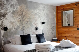 Suíte executiva | Roupas de cama premium, cofres nos quartos, escrivaninha