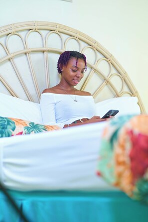 Caja de seguridad en la habitación, escritorio y wifi gratis 