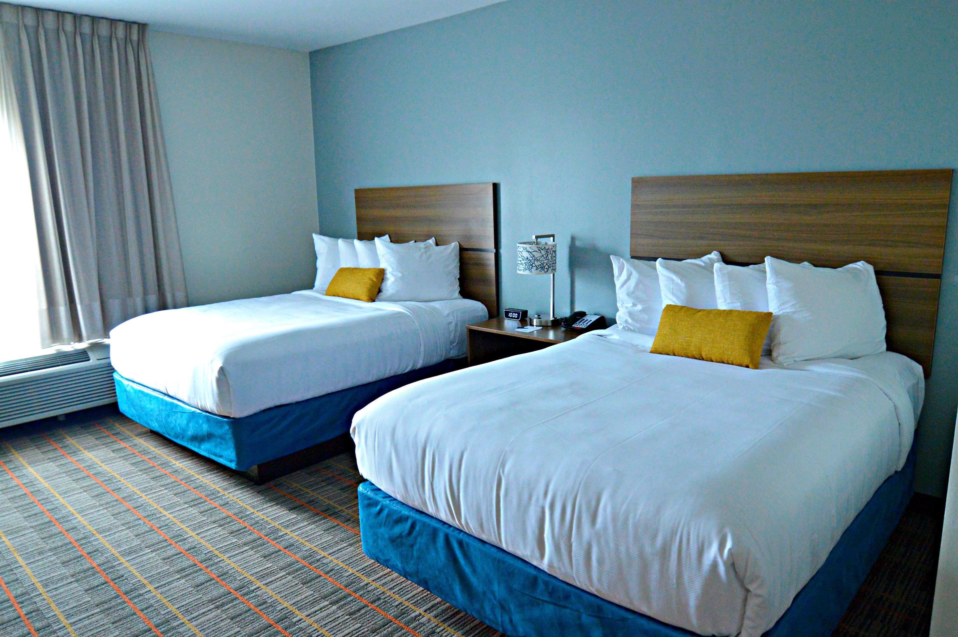 desk, laptop workspace, iron/ironing board, free wifi