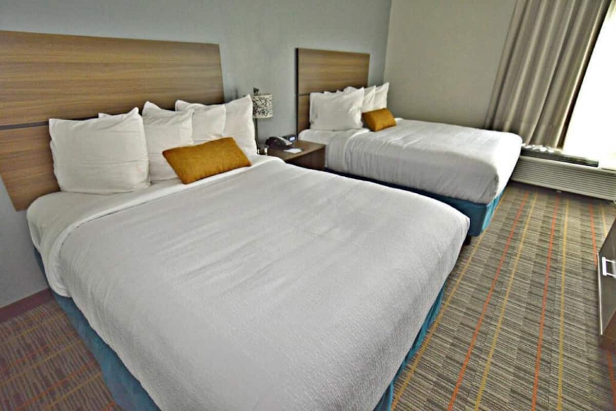 Desk, laptop workspace, iron/ironing board, free WiFi