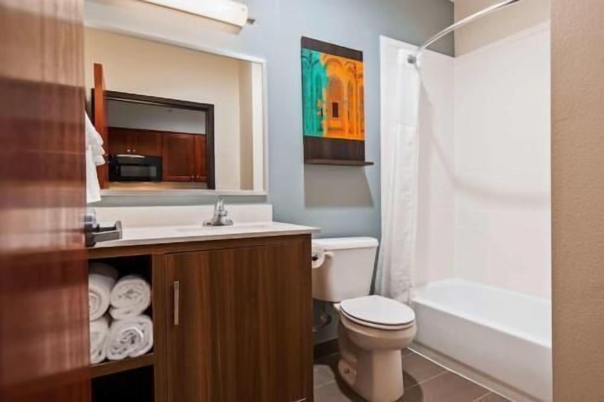 Bathroom | Free toiletries, hair dryer, towels