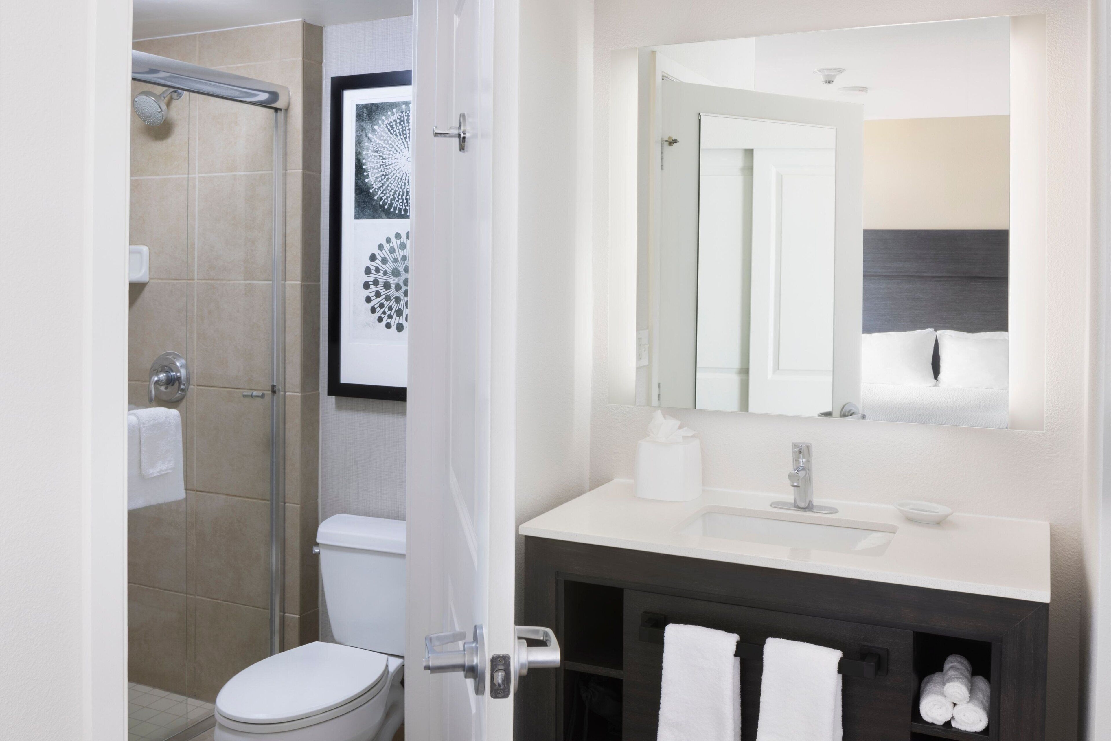 combined shower/bathtub, free toiletries, hair dryer, towels