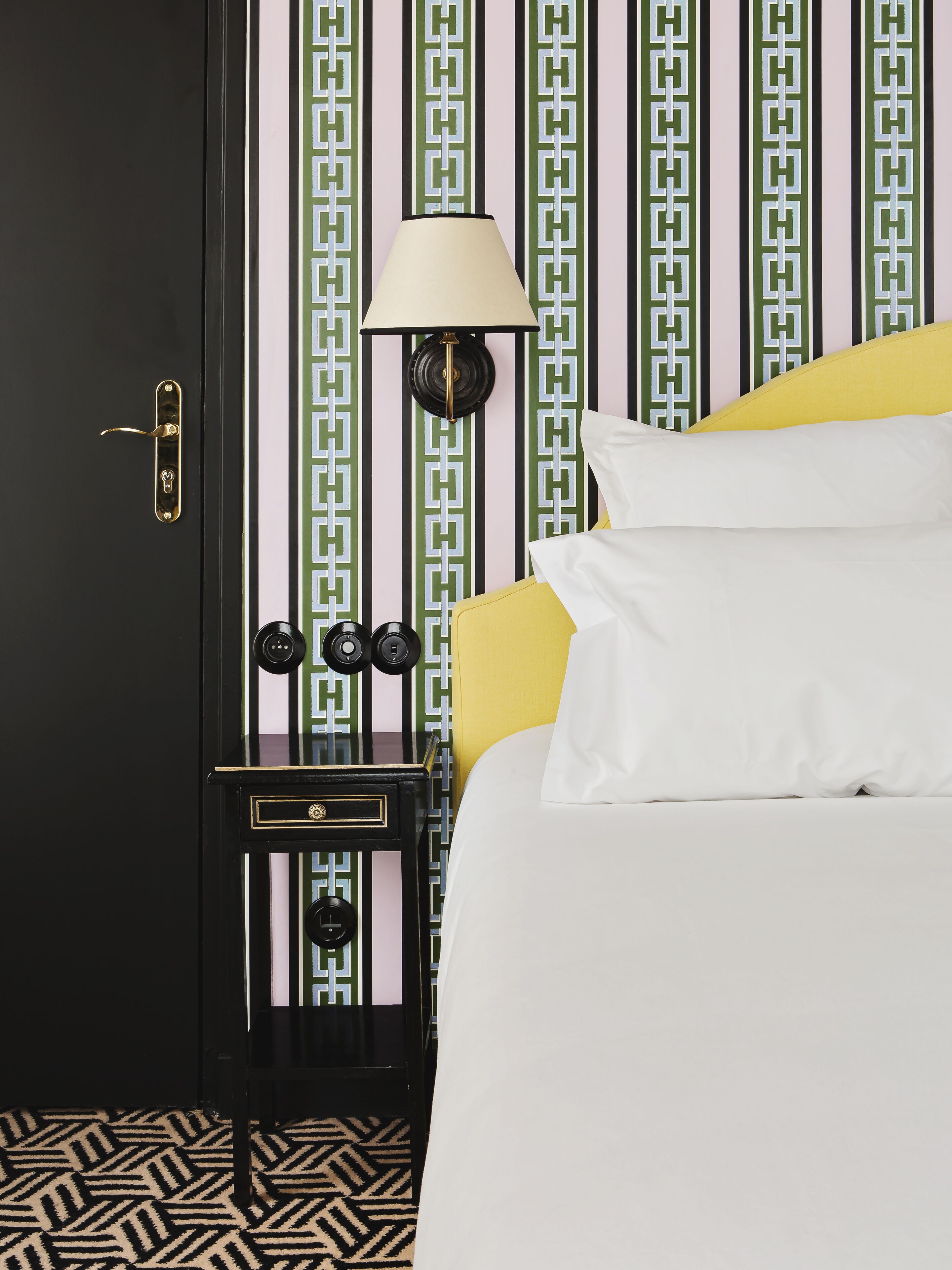 deluxe suite, 1 king bed with sofa bed, bathtub | premium bedding, memory-foam beds, minibar, in-room safe