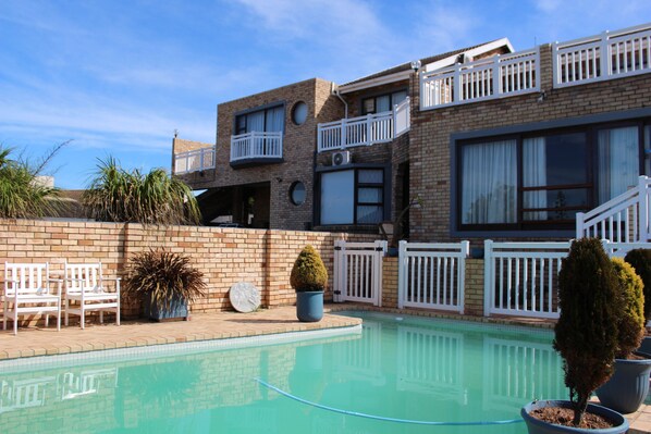 Exterior - Bluewater Beachfront Guesthouse (Gqeberha (Port Elizabeth))