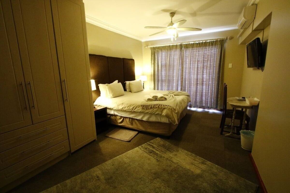 Sea View 2 | 高級寢具、Select Comfort 床墊、筆電工作空間、遮光布/窗簾