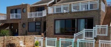 숙박 시설 정면