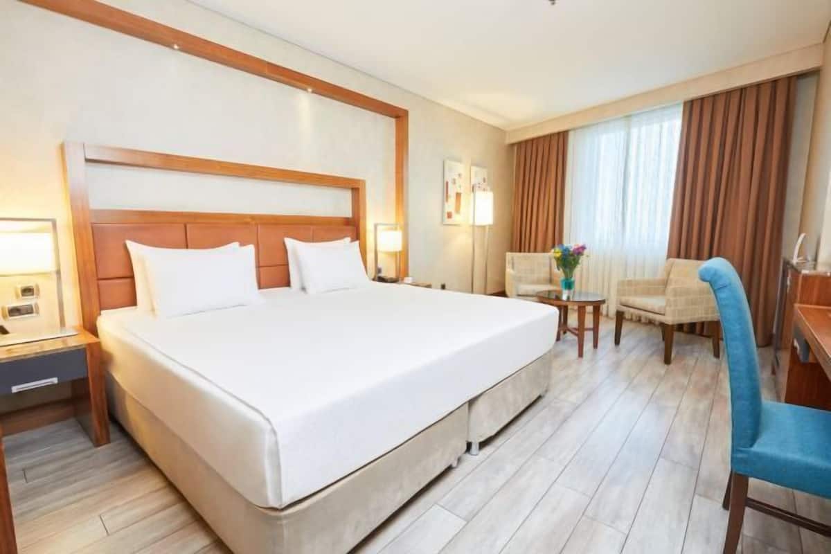 1 habitación, minibar, caja de seguridad en la habitación y escritorio