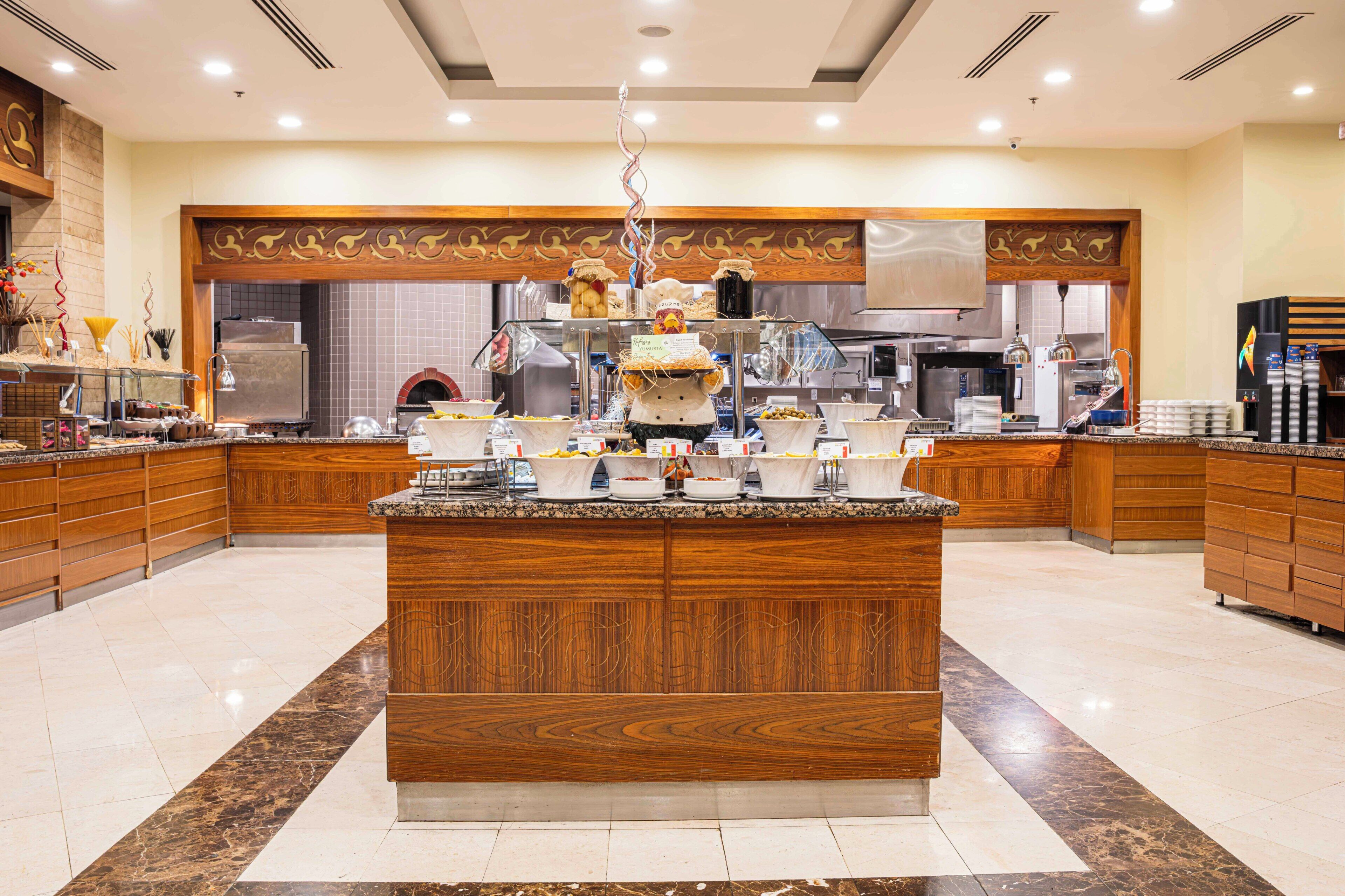Tägliches Frühstücksbuffet gegen Gebühr