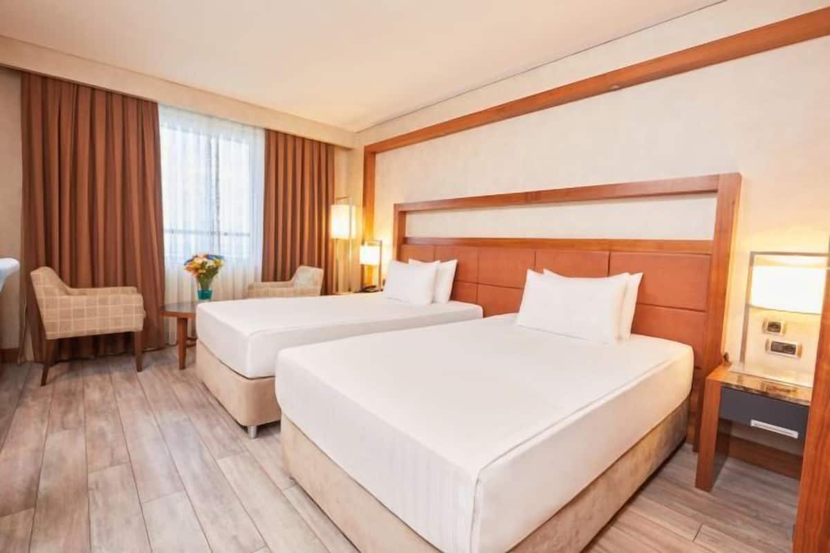 1 habitación, minibar, caja de seguridad en la habitación y escritorio