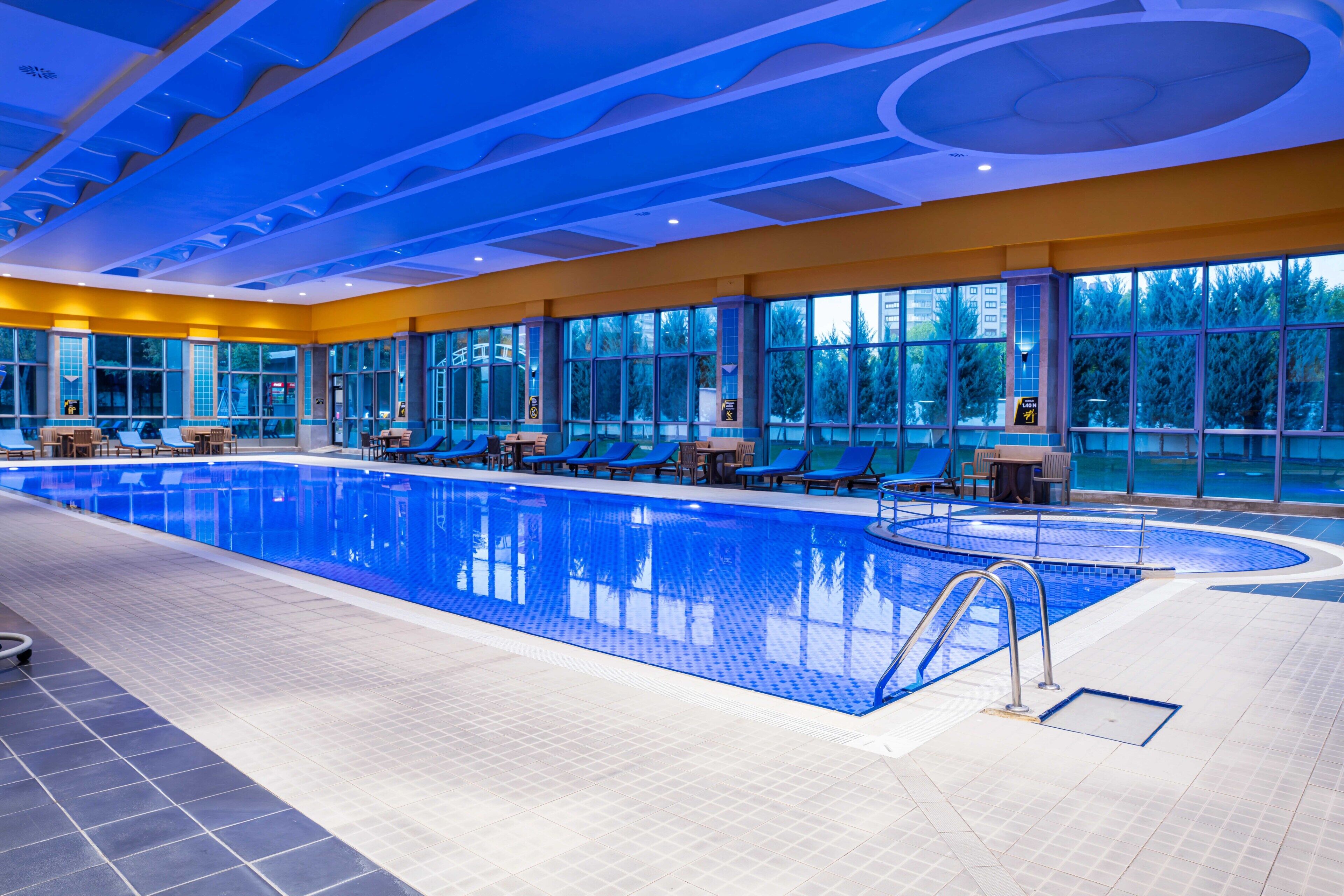 2 Innenpools, Außenpool (je nach Saison geöffnet)