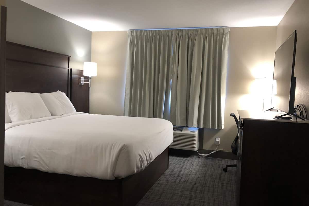 Bureau, espace de travail pour ordinateur portable, rideaux occultants