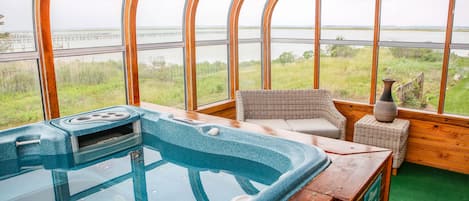 Bain à remous intérieur