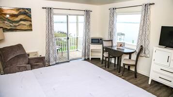 Deluxe Suite, 1 King Bed