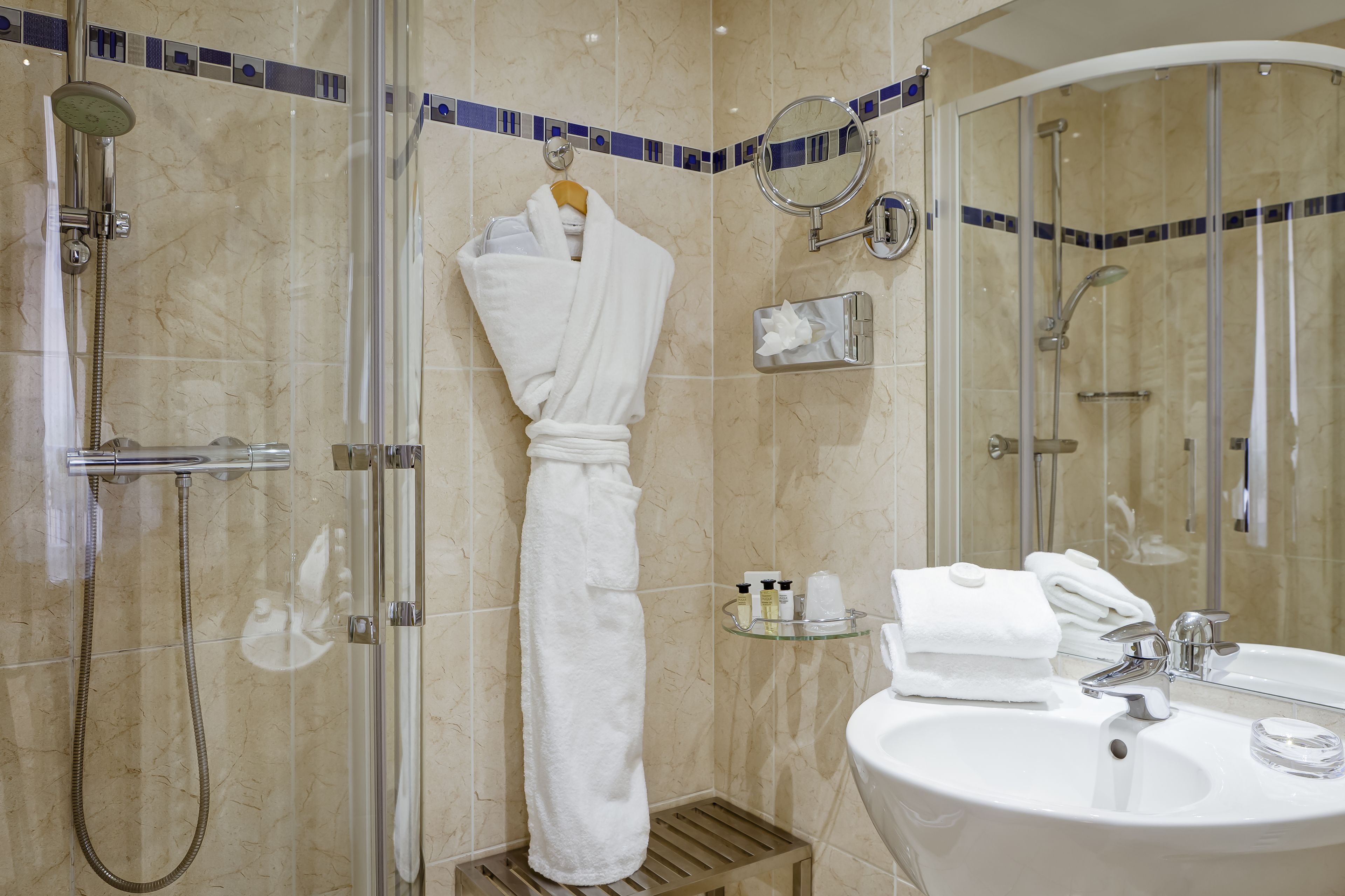 standard double room | bathroom | hair dryer, bathrobes, slippers, towels