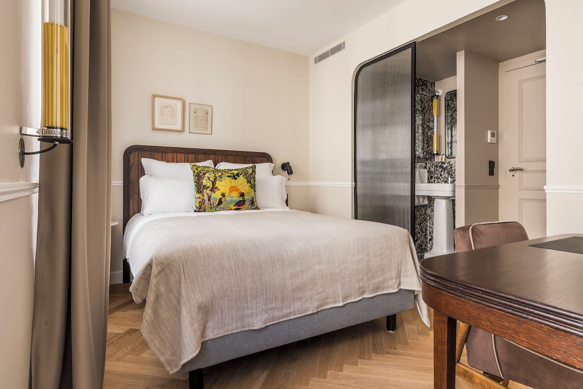 Small double room | In-room safe, desk, blackout drapes, soundproofing