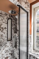 Superior-Zimmer | Zimmersafe, individuell eingerichtet, Schreibtisch