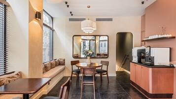 Dagelijks ontbijtbuffet (EUR 20 per persoon)