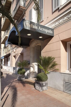 Entrada al alojamiento