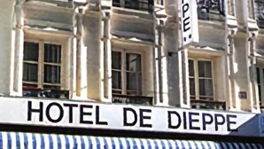 A building with a sign that reads "HOTEL DE DIEPPE." - Hôtel Opera Dieppe (Paris)