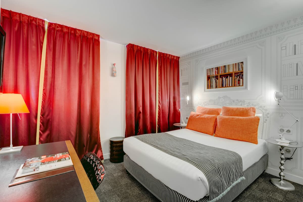 Superior Double Room | 1 bilik tidur, peralatan tempat tidur premium, bar mini