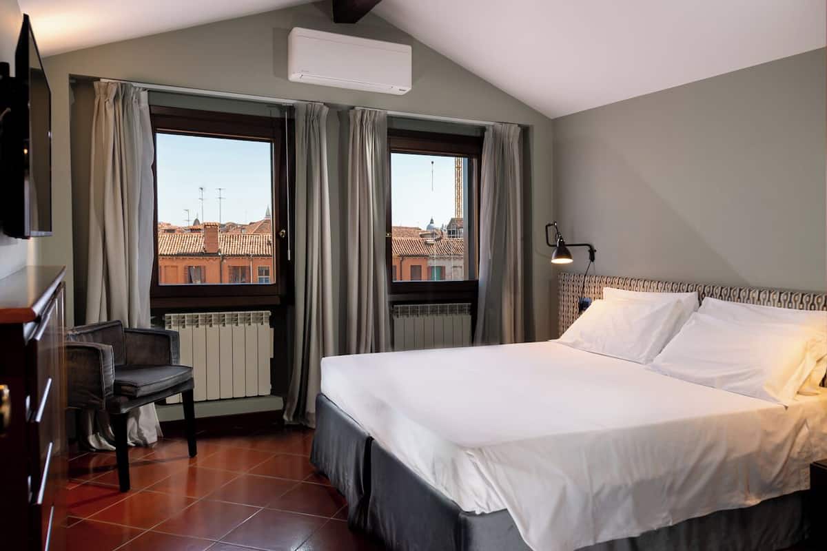 Appartamento Dante, 4° piano, senza ascensore | Hypo-allergenic bedding available, in-room safe, soundproofing