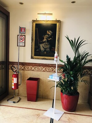 Reception - Serena Hotel (Rome)
