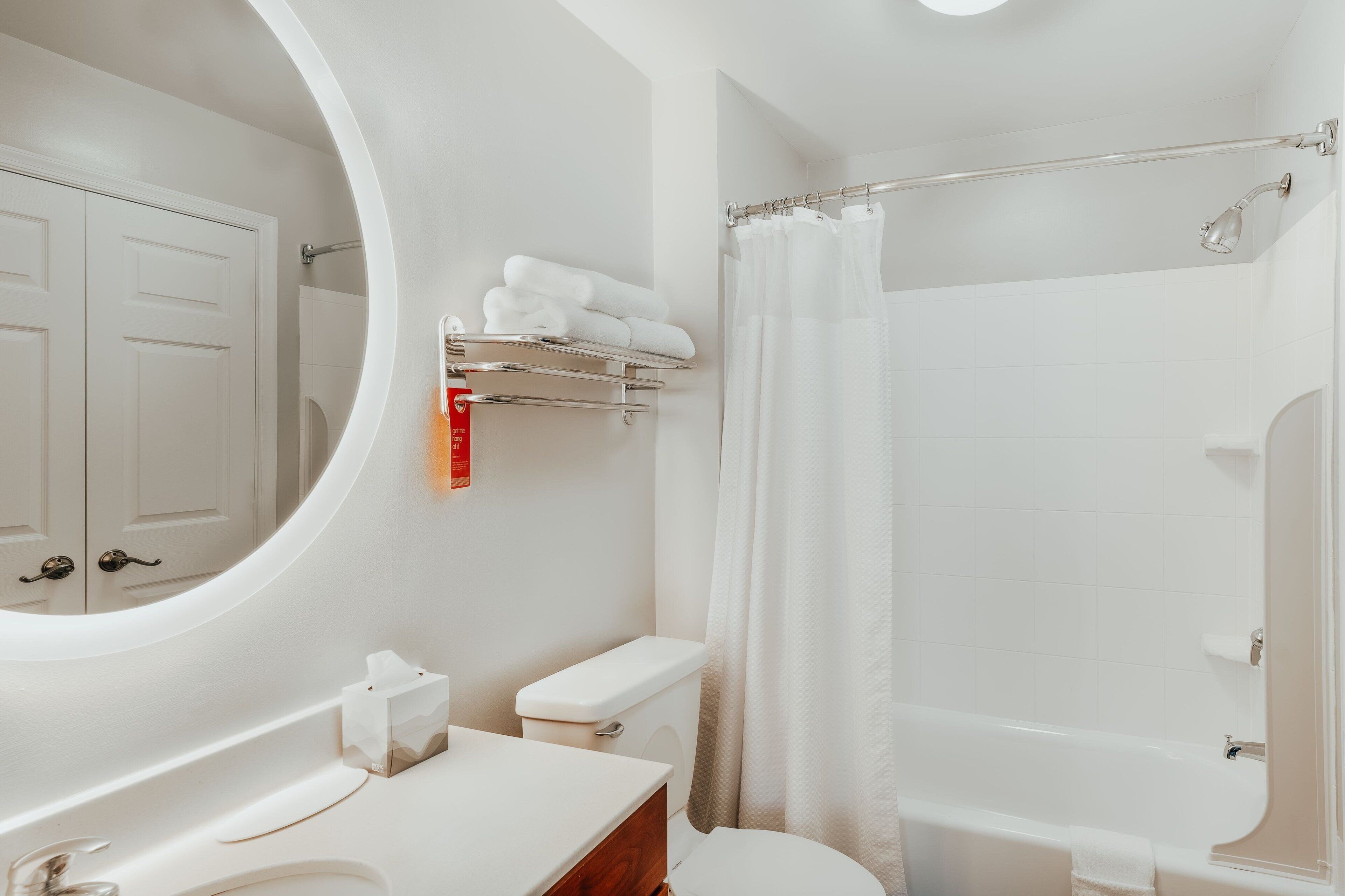 suite, 1 bedroom | bathroom | shower, hair dryer, towels