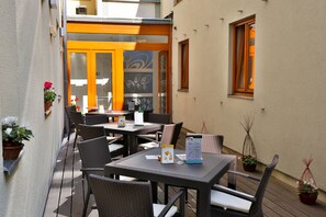 Courtyard - Hotel Pav (Prague)