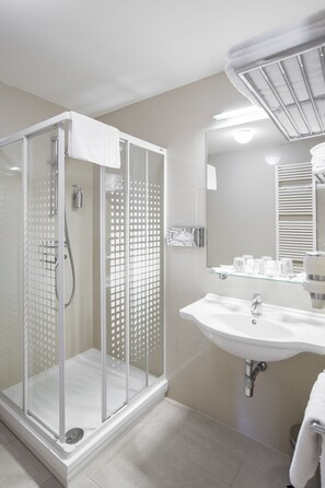 Hair dryer, towels - Hotel Pav (Prague)