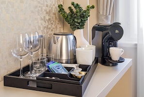 Superior Room | Desk, free WiFi, bed sheets - Maestro by Adrez (Prague)