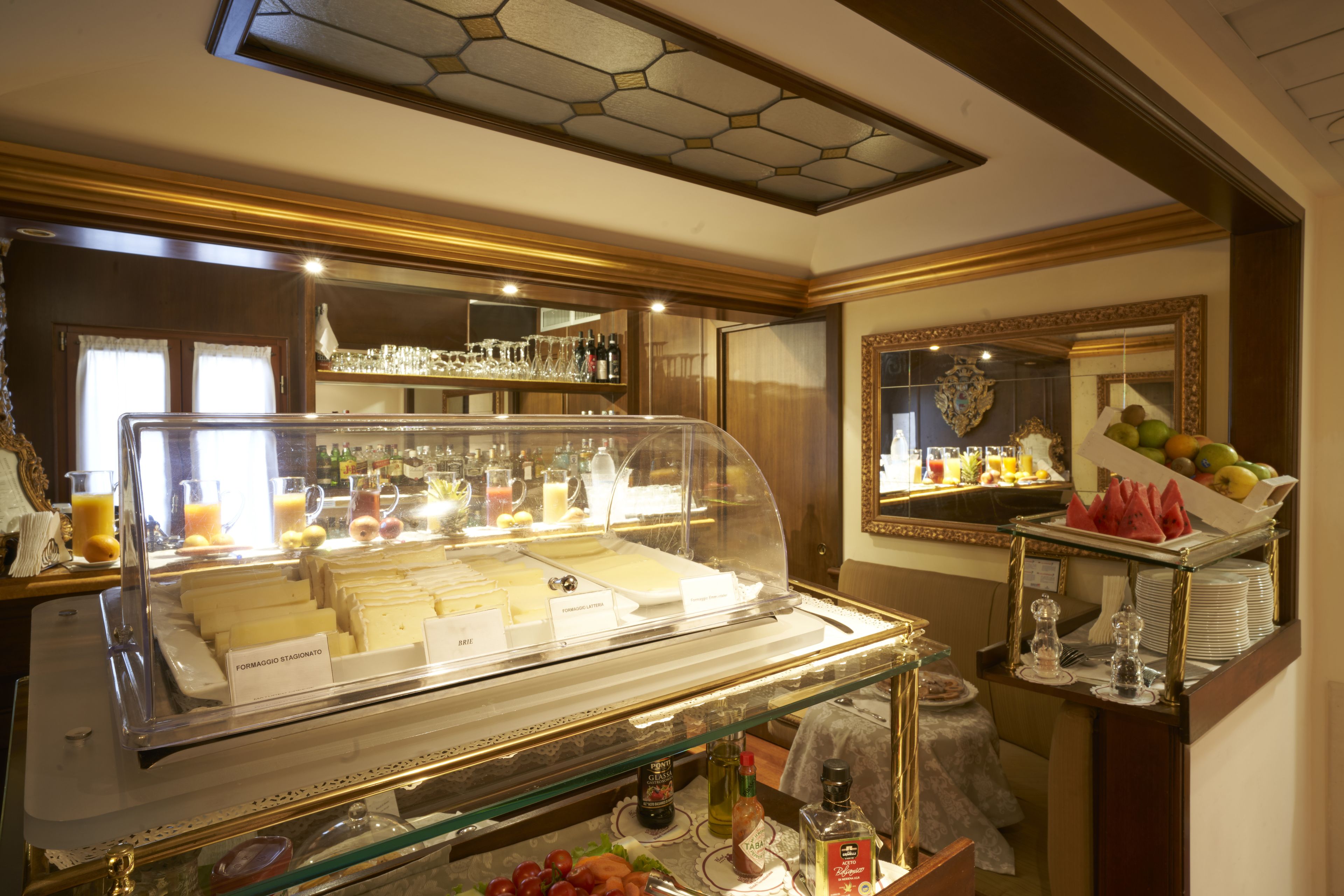 free buffet breakfast