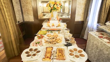 Free buffet breakfast