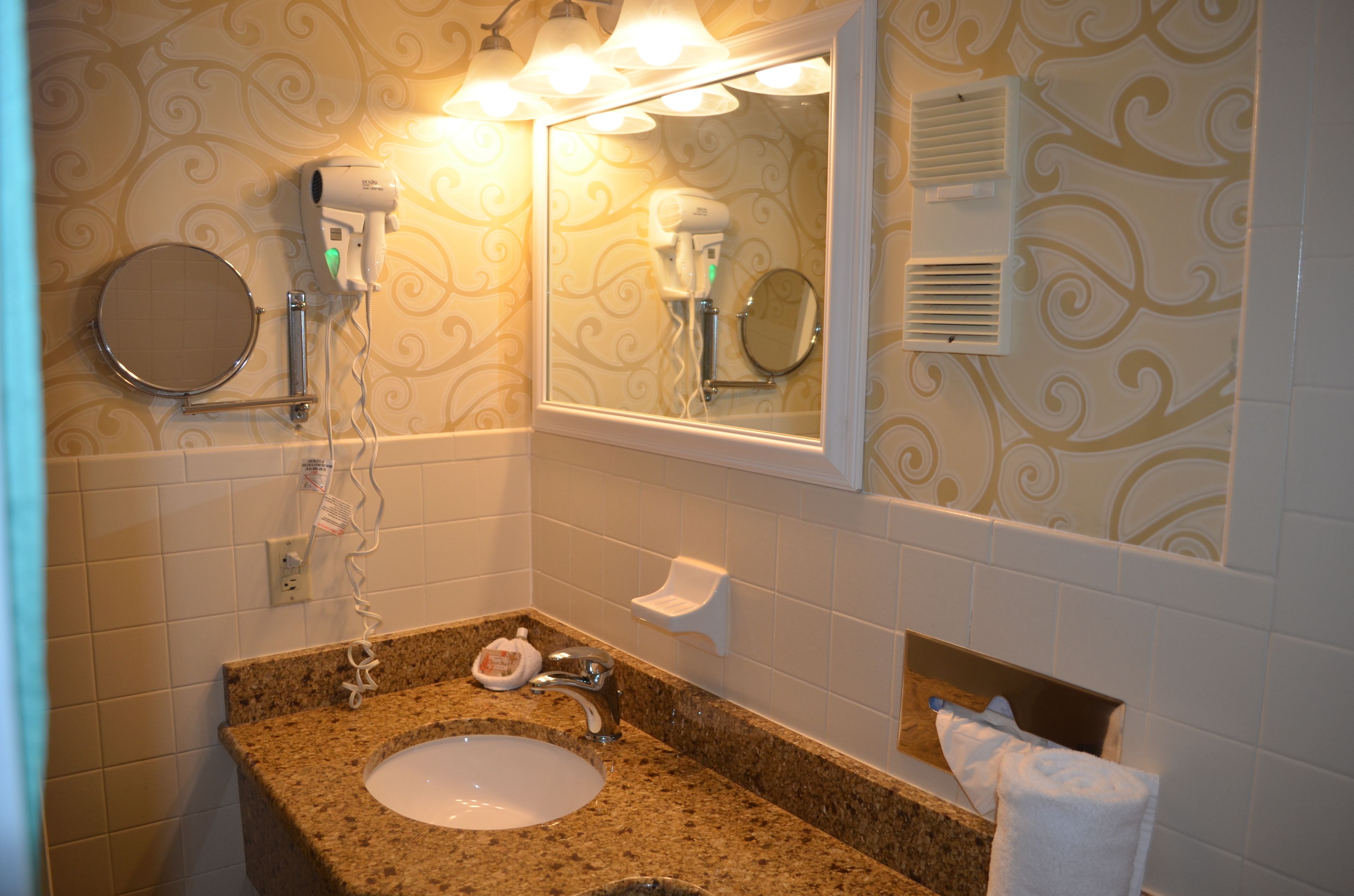 room, 2 queen beds (street-side, 3a) | bathroom | combined shower/bathtub, hair dryer, towels