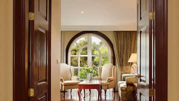 Master Suite Imperial - Oak Suite | 1 bedroom, Egyptian cotton sheets, premium bedding, down comforters