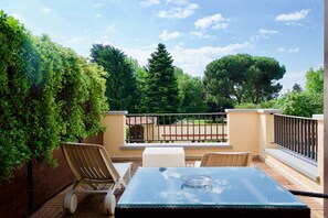 Junior Suite | Terrace/patio - Hotel dei Giardini (Nerviano)