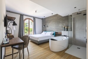 Deluxe Room | Minibar, soundproofing, free WiFi - Antico Borgo di Sutri (Sutri)