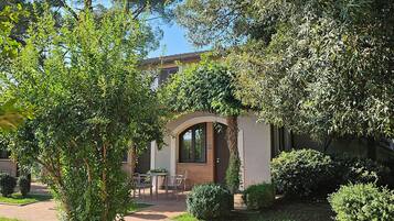 Suite | Minibar, soundproofing, free WiFi