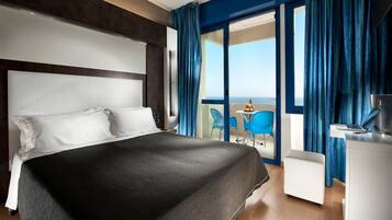 In-room safe, desk, laptop workspace, free WiFi