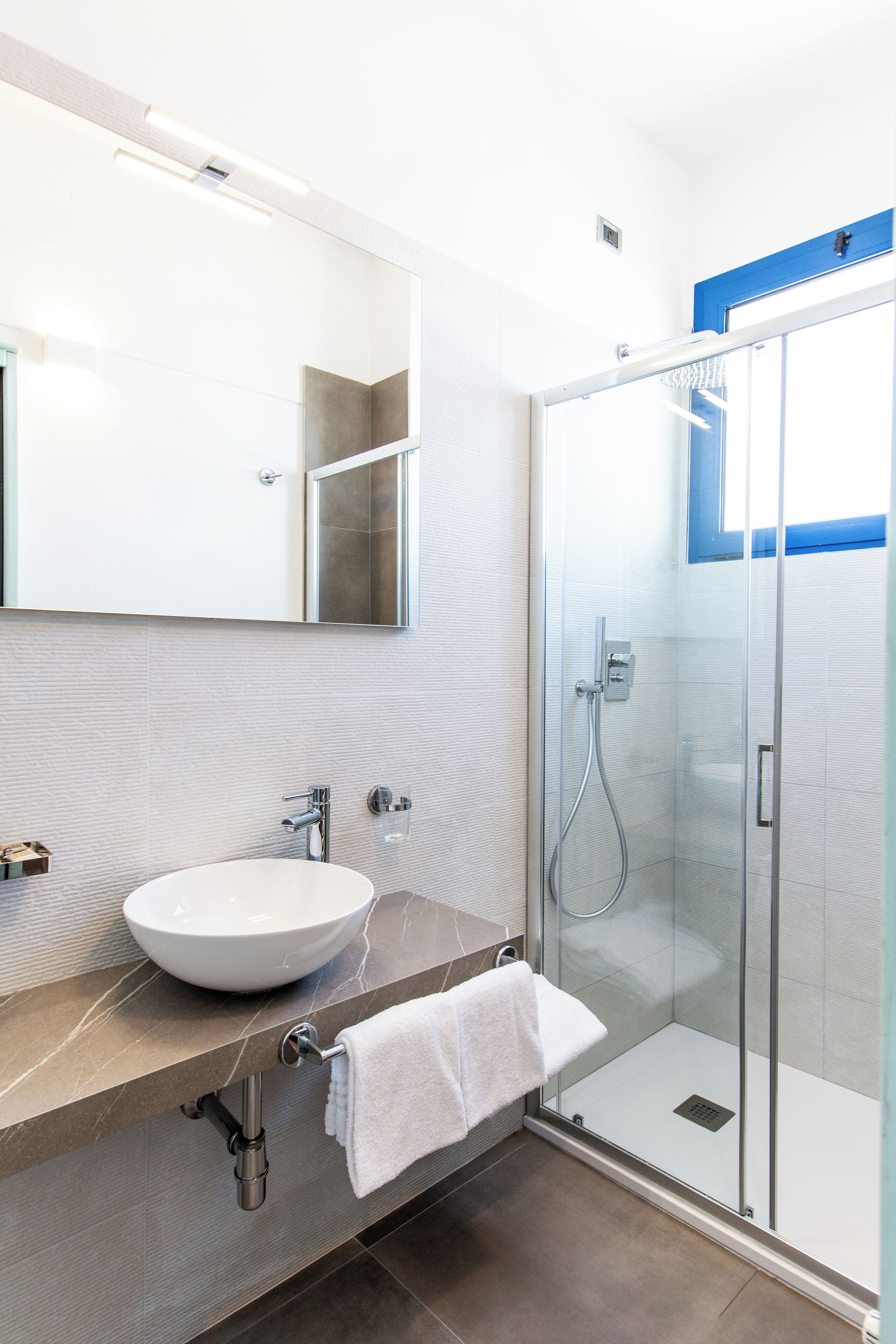 family room | in-room safe, desk, laptop workspace, free wifi