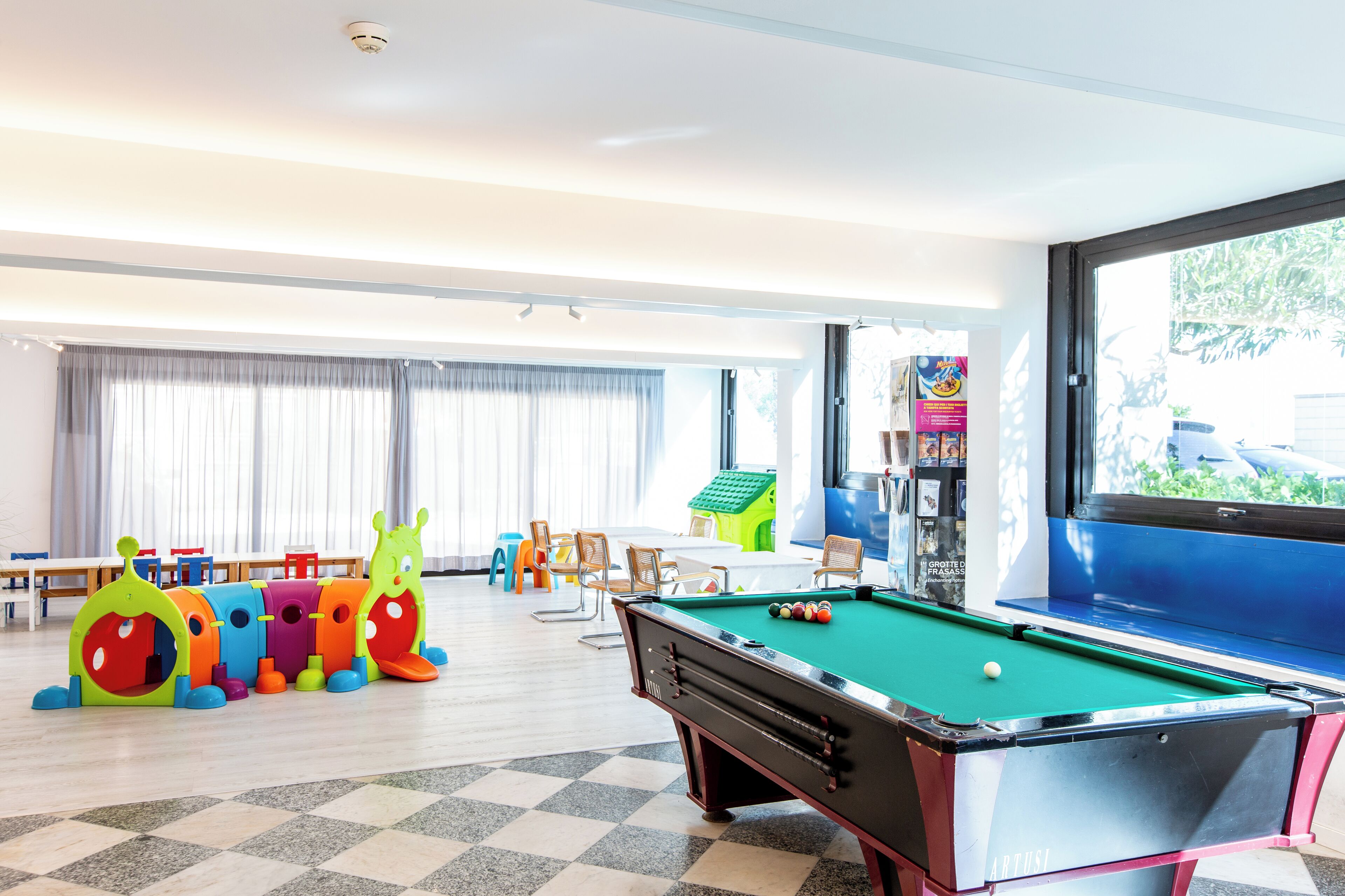 Children’s play area – indoor