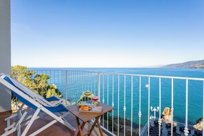 Family Room, 2 Bedrooms, Sea View | Terrace/patio - Hotel Kalura (Cefalù)